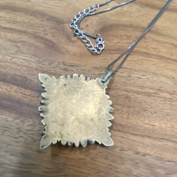 Four point star/mandala/ flower pendant. Turquoise and other gemstones - Picture 6 of 6